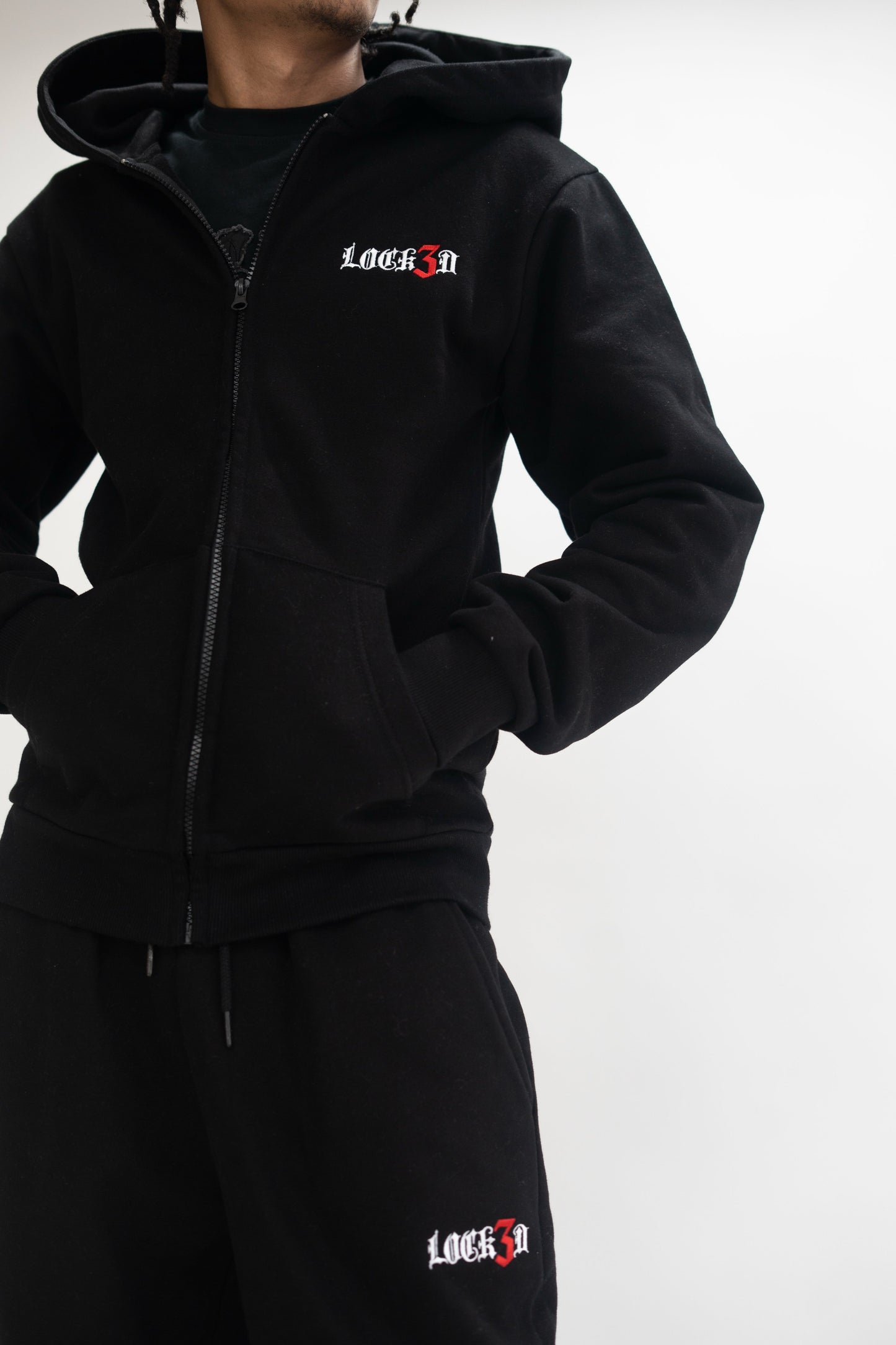 ESSENTIAL HOODIE- BLACK